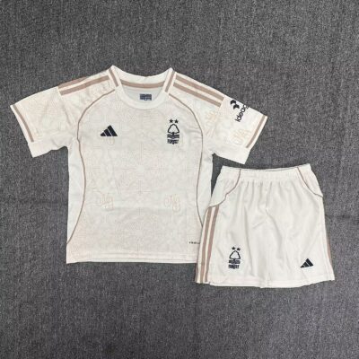 Nottingham Forest Fc Visitante / Kid version / Fan version