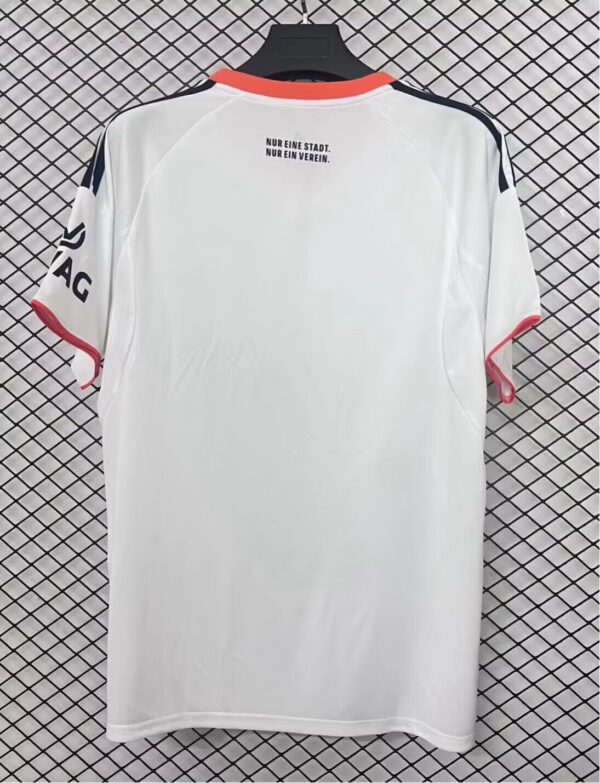 Eintracht Frankfurt Visitante / Fan version - Imagen 2