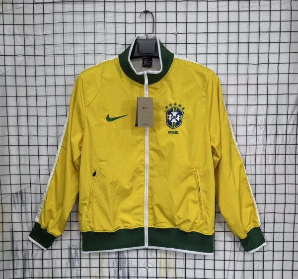 Brasil Himno / Cortavientos / Retro 10-11