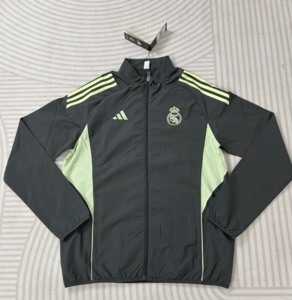 Real Madrid Pista / Cortavientos