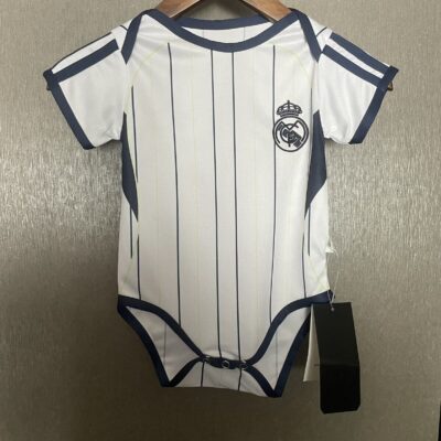 Real Madrid Beisbolera / Bebé