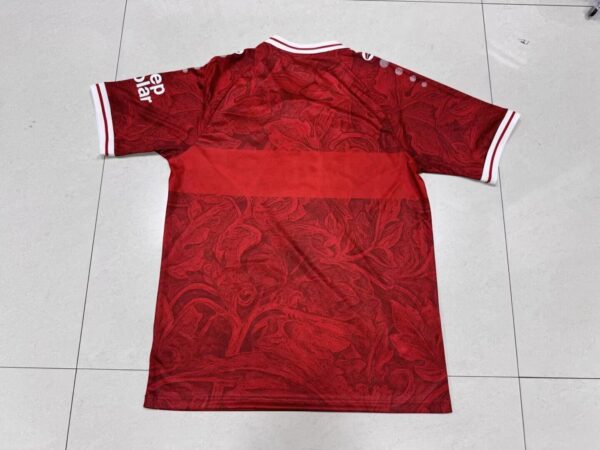 VfB Stuttgart Visitante / Fan version - Imagen 2