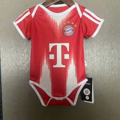 FC Bayern München / Bebé