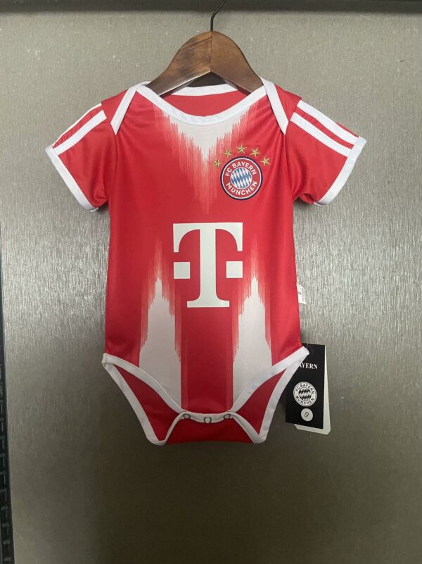 FC Bayern München / Bebé