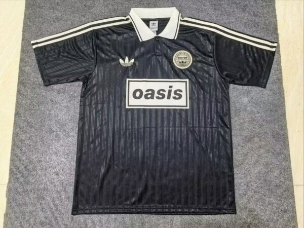 Adidas X Oasis / Negra / Fan version
