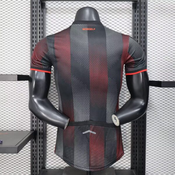 Bayer 04 Leverkusen Local / Player version - Imagen 2