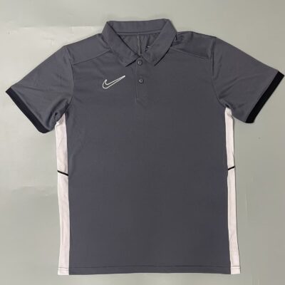 Nike / Polo Gris