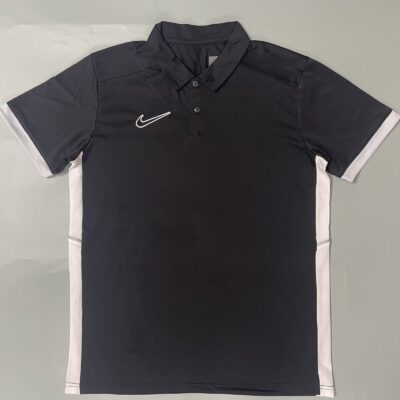 Nike / Polo Negra