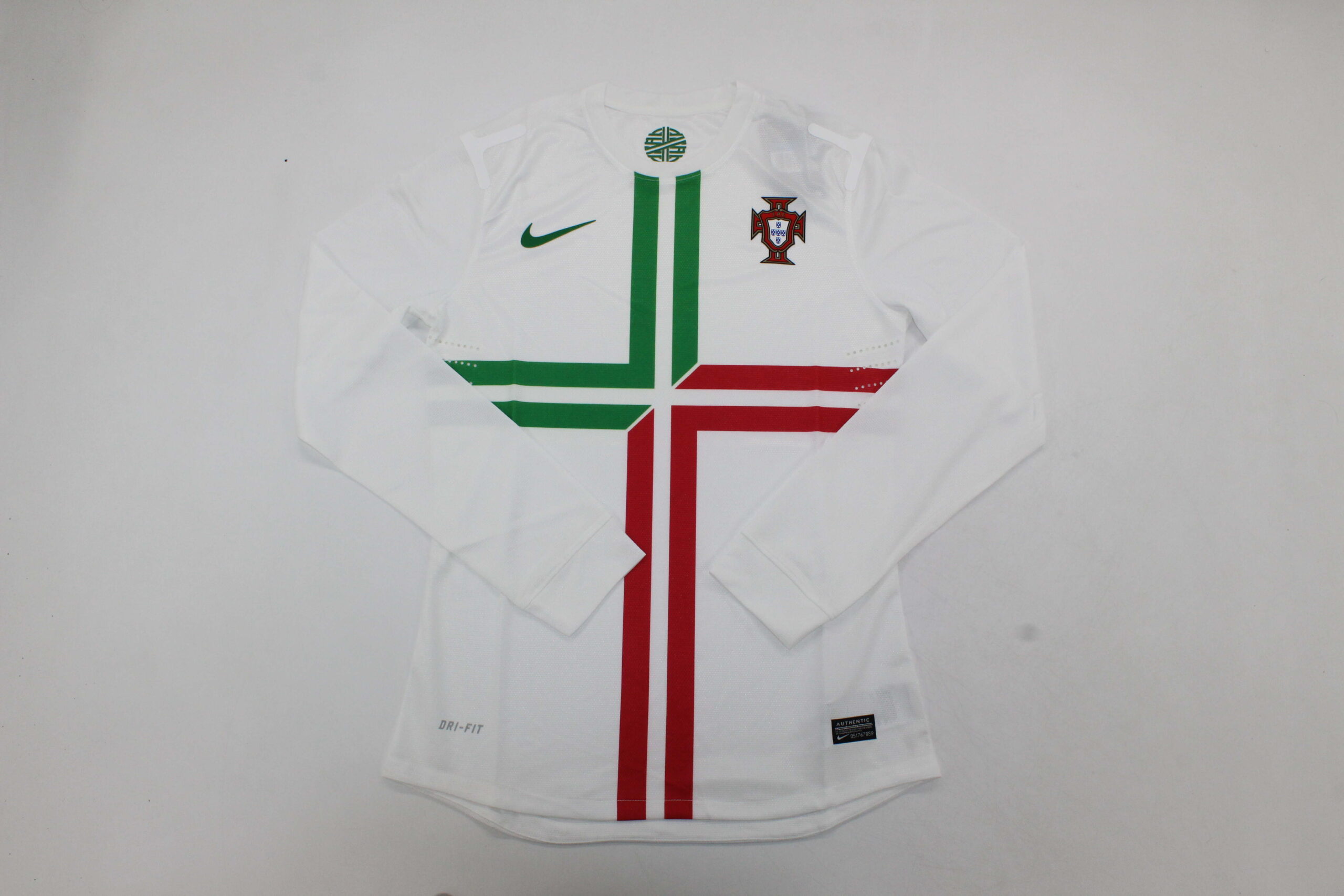 Portugal Visitante / Player version / Manga Larga / Retro 12-13