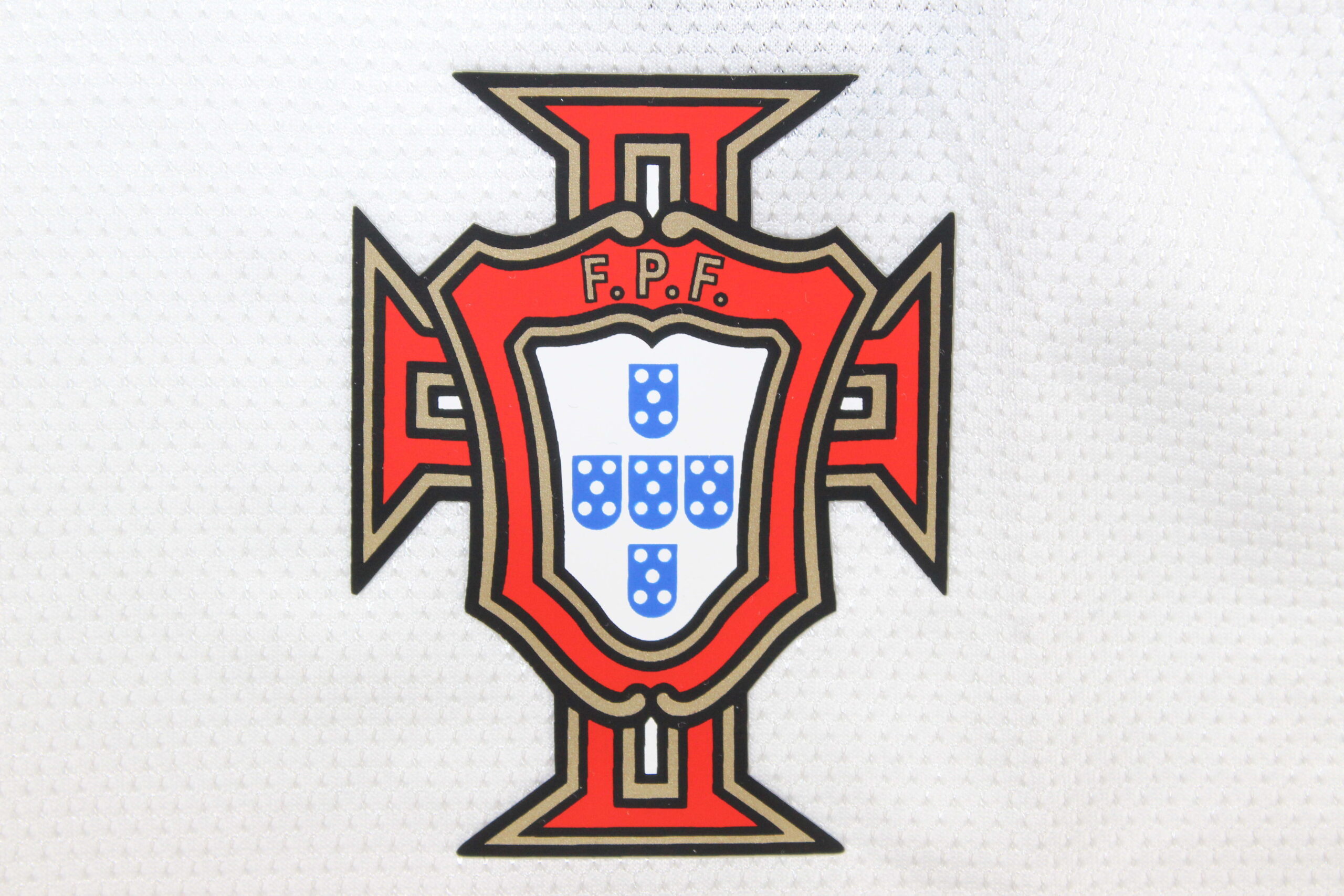 Portugal Visitante / Player version / Manga Larga / Retro 12-13 - Imagen 3