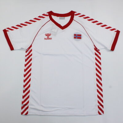 Noruega Visitante / Fan version / Retro 84-85
