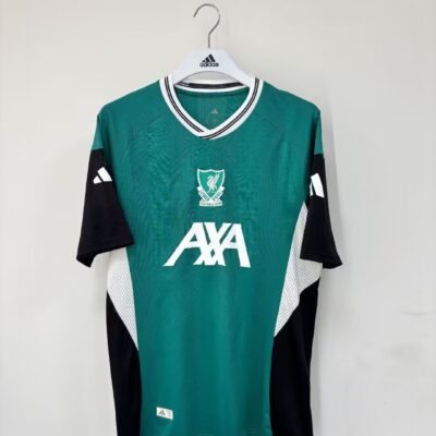 Liverpool FC Entrenamiento 3 / Fan version