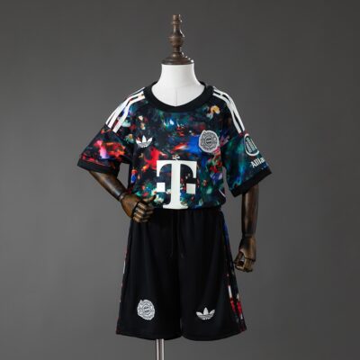 Camiseta FC Bayern München Oktoberfest 26-27 / Kid version / Fan version